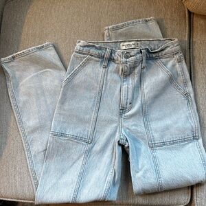 Abercrombie The 90’s Straight Ultra High Rise